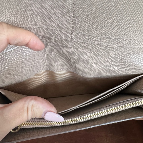 Prada monochrome Saffiano Leather Continental Wallet - Picture 9 of 9